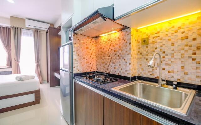 Comfortable And Modern Studio Transpark Cibubur Apartment