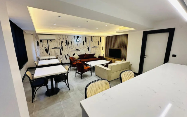 Rose Point Residence