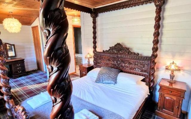 Magpie 2 Hot Tub HuntersMoon-Warminster-Longleat-Wiltshire