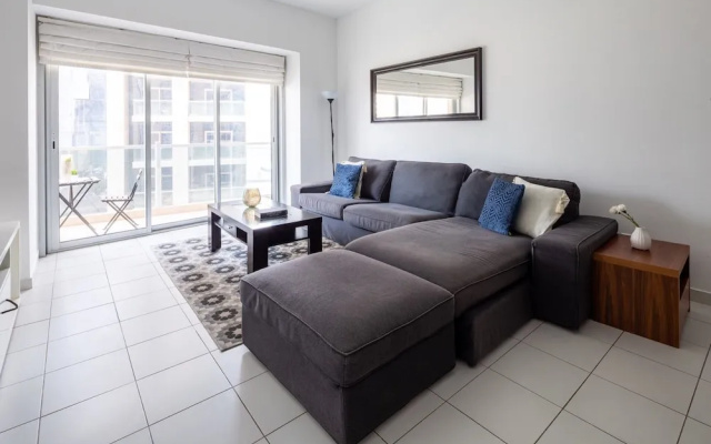 Modern + Bright 2BR With Dubai Marina Views!