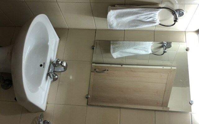 Hotel Saluja