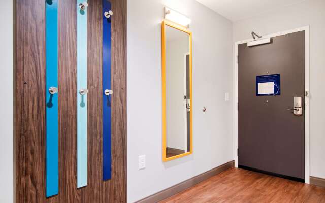 Tru by Hilton Chapel Hill