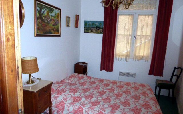 Dolphin's B&B