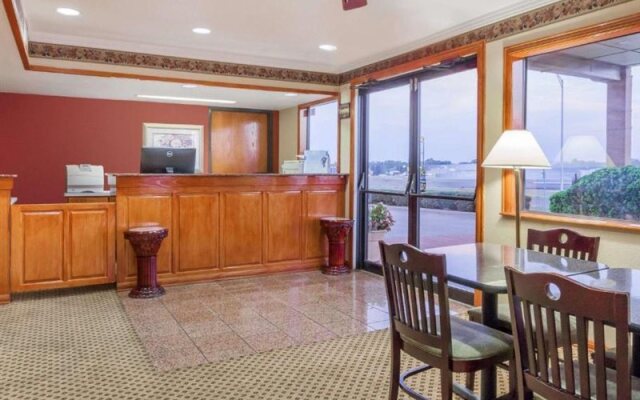 Super 8 Mount Vernon