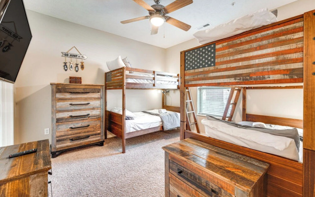 7 Mi to Silver Dollar City! Condo w/ Lake Access