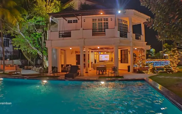 Seremban Grande Villa 163 by Vale Pine