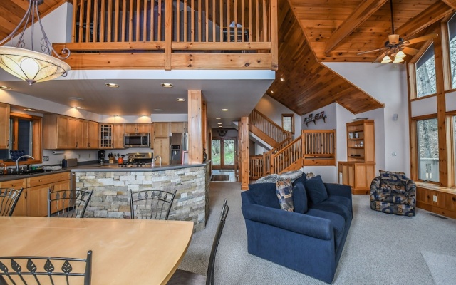 Bluebird Daze 4 Bedroom House