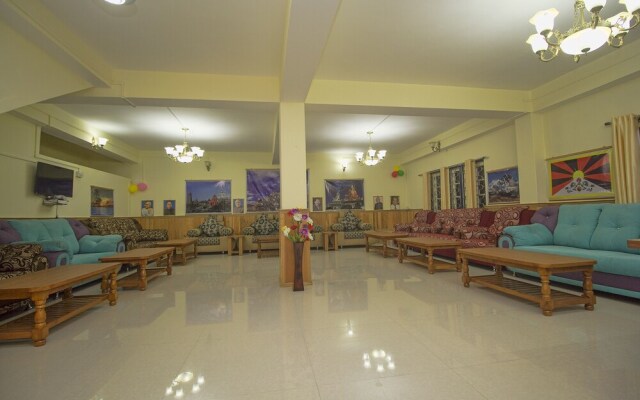 Oyo 24942 Hotel Lhasa