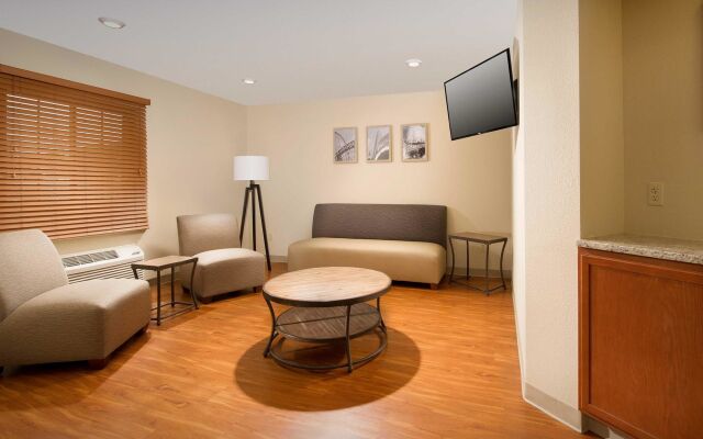 WoodSpring Suites Chicago Romeoville