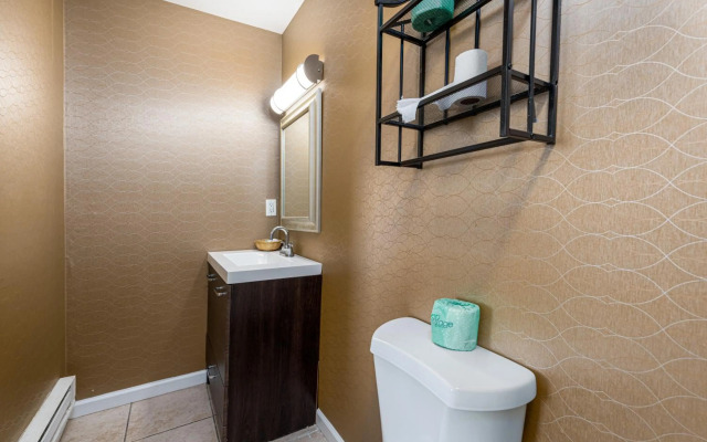 Boardwalk Hotel Charlee & Beach House Rentals
