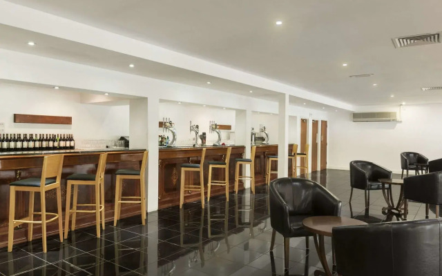 Riverside Hotel