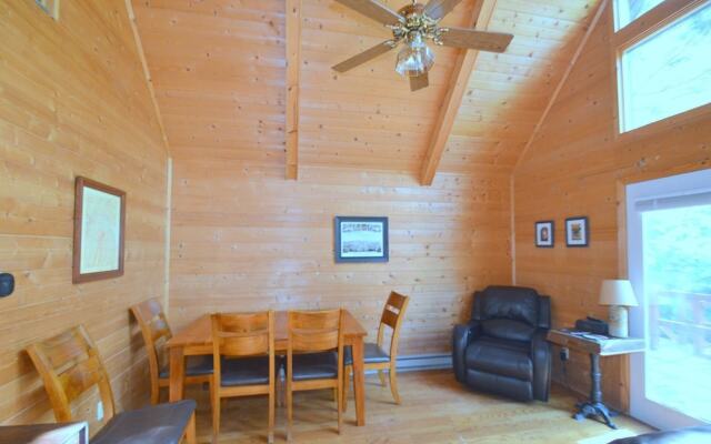 Rosies Creekside Retreat - 3 BR Escape!