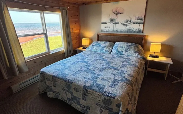 80 Oceanside Cottage