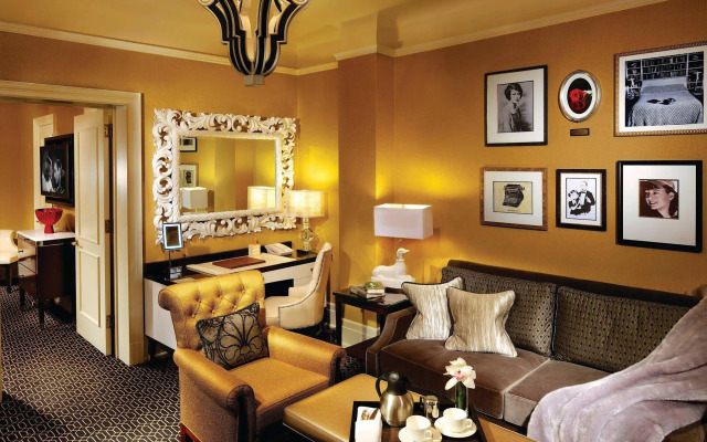 The Algonquin Hotel Times Square, Autograph Collection
