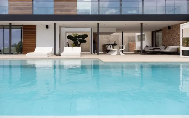 Amazing Villa With Infinity Pool