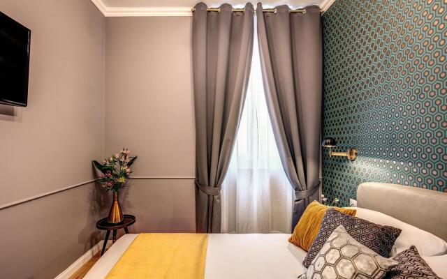 Tree Charme Parliament Boutique Hotel