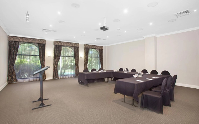 Checkers Resort & Conference Centre