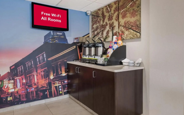 Red Roof Inn PLUS+ Nashville Airport