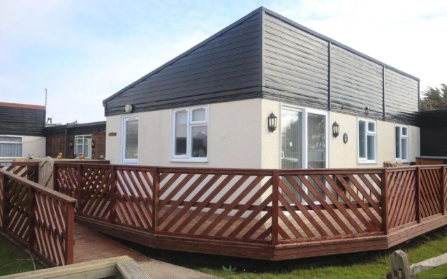 11B Medmerry Park 2 Bedroom Chalet
