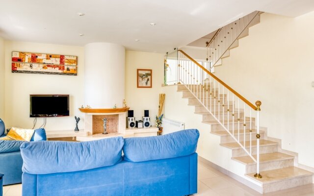 Exotic Villa in Roda de Barà with Private Pool