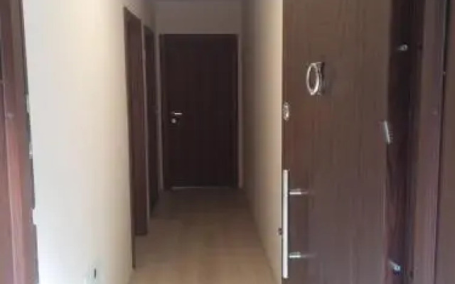 Sari Konak Apart Evleri