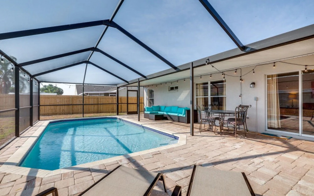 Apollo Beach Vacation Rental w/ Private Pool!