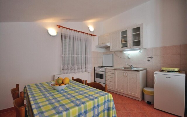 Awesome Apartment in Trogir With 1 Bedrooms