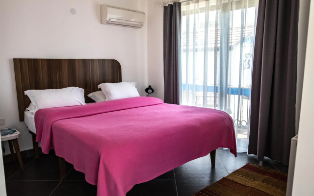 Maya Bistro Hotel Beach