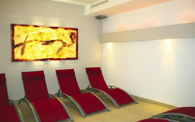 Chalet in Fiss With Panoramic Mountain Views