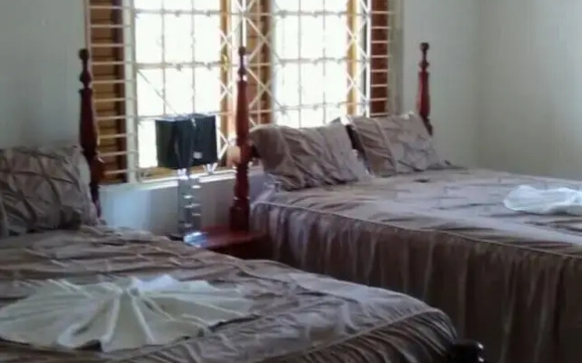 Rooms on the Ridge