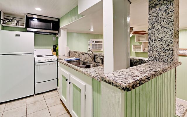 Paradise Hideout - One Bedroom Townhome