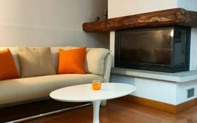 Gelsomino 1 apartment with lake view and beach