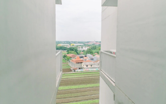 Comfort Studio (No Kitchen) at Aeropolis Apartment