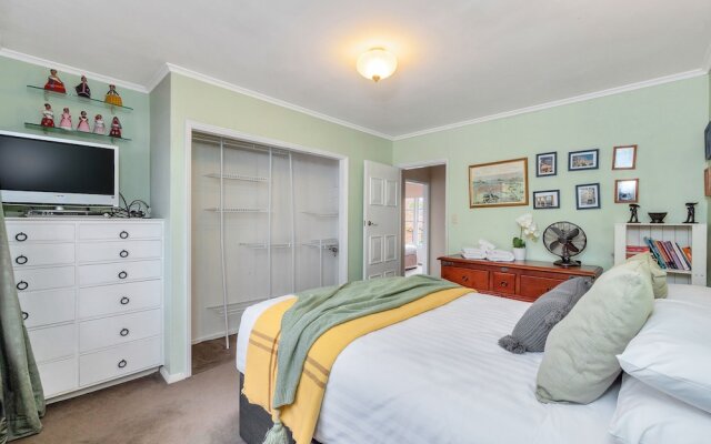 Rustic 2BR nr Mission Bay w Garden view
