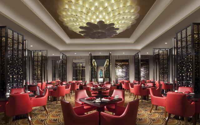 The Parisian Macao