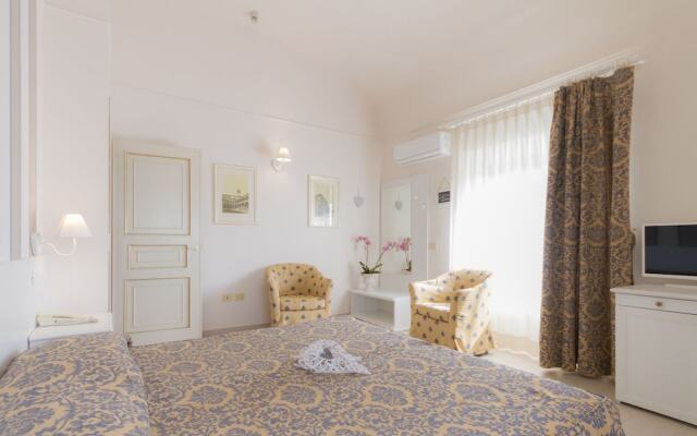 Grand Hotel Villa Parisi