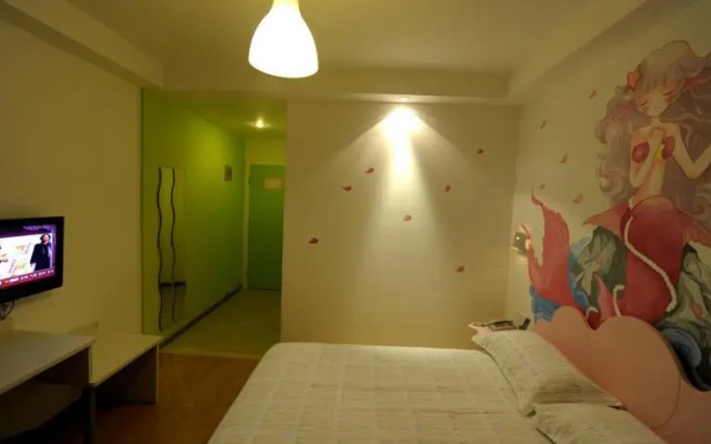 Hangzhou ACG Life Theme Hotel (Yunhe Plaza Branch)