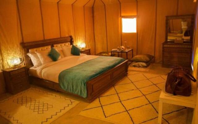 Sahara Luxury Camp