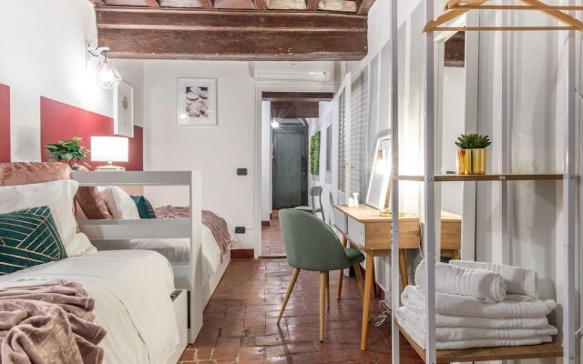 Wine Apartments Florence Ciliegiolo