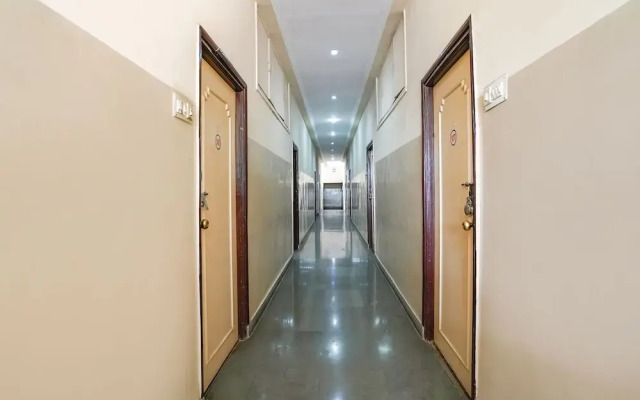 Fabhotel Girija