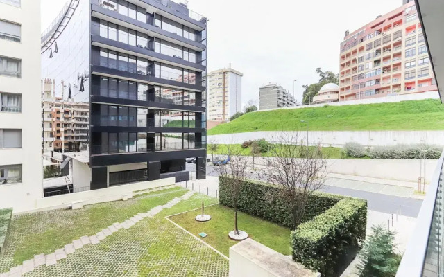 Benfica Prime Terrace by Homing