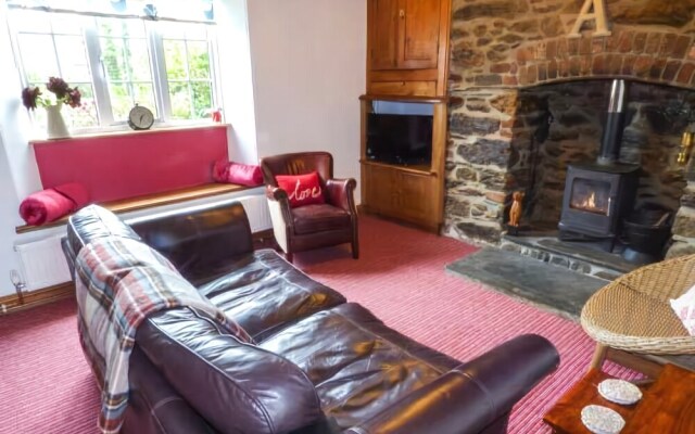 1 Arthur Cottages