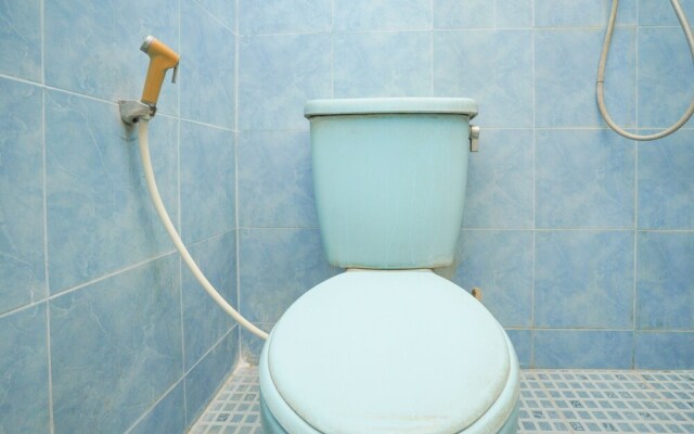 Ratna Backpacker Syariah by OYO Rooms