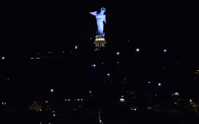 Friends Hotel & Rooftop - Historic Center & Museums