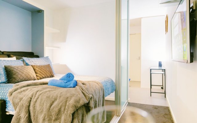 Melbourne Cbd Designed 1 Bedroom Apartment By Kozyguru