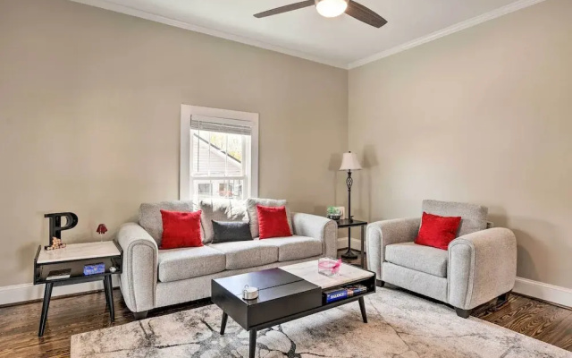 Ideally Located 'penne Place' w/ Deck & Grill