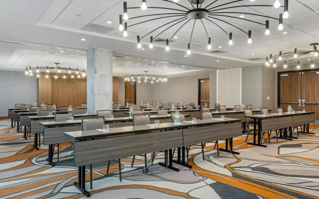 Cambria Hotel Austin Downtown