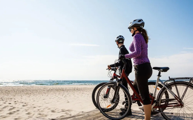 Spacious Holiday Home With Private Garden