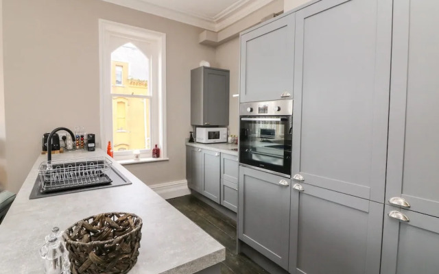 7 Belgrave Apartments