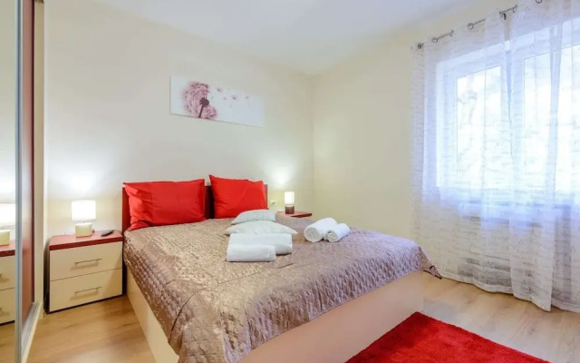 Villa Pave - Six-bedroom Villa With Terrace and Swimming Pool